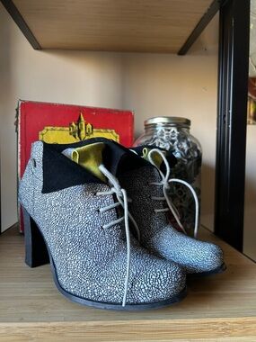 Women's Crackle-Texture Lace-Up Block Heel Boots in White and Black